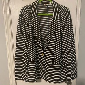 Navy and Crème blazer. Cato size 22-24